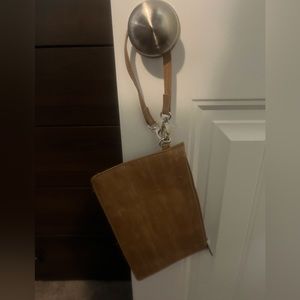 Montana West Detachable Zipper Pouch/Wristlet